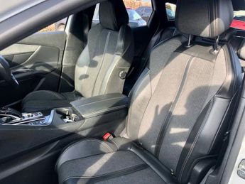 PEUGEOT 3008 1.6 13.2kWh GT Line SUV 5dr Petrol Plug-in Hybrid e-EAT Euro 6 (