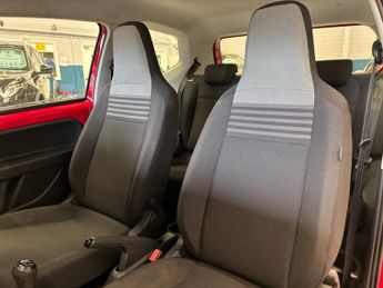 VOLKSWAGEN UP! 1.0 Move up! Hatchback 3 Door Petrol Manual Red Euro 6 Low Tax