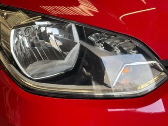 VOLKSWAGEN UP! 1.0 Move up! Hatchback 3 Door Petrol Manual Red Euro 6 Low Tax