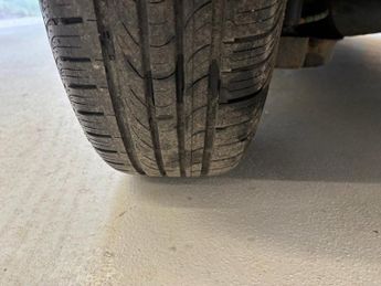 VOLKSWAGEN UP! 1.0 Move up! Hatchback 3 Door Petrol Manual Red Euro 6 Low Tax