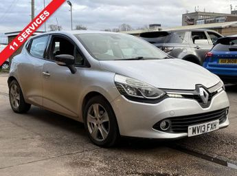 Renault Clio 1.2 16V Dynamique MediaNav Hatchback 5 Door Petrol Manual Silver