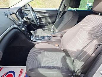 VAUXHALL INSIGNIA 2.0 CDTi SRi Nav Hatchback 5dr Diesel Auto Euro 5 (163 ps)