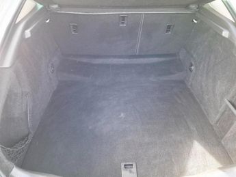 VAUXHALL INSIGNIA 2.0 CDTi SRi Nav Hatchback 5dr Diesel Auto Euro 5 (163 ps)