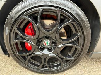 ALFA ROMEO GIULIETTA 1750 TBi Veloce Hatchback 5dr Petrol TCT Euro 6 (240 bhp)