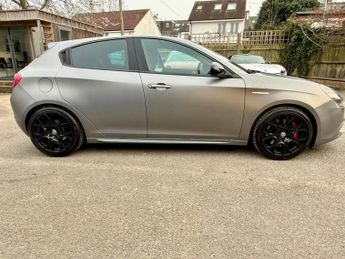 ALFA ROMEO GIULIETTA 1750 TBi Veloce Hatchback 5dr Petrol TCT Euro 6 (240 bhp)