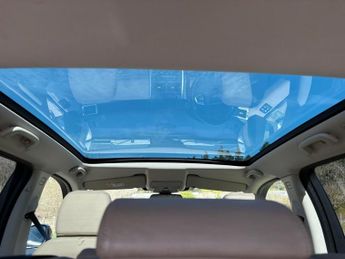 LAND ROVER DISCOVERY SPORT 2.2 SD4 HSE SUV 5dr Diesel Auto 4WD Euro 5 (s/s) (190 ps)