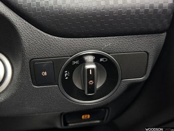 MERCEDES-BENZ A-CLASS 1.6 A180 Sport Edition Hatchback 5dr Petrol 7G-DCT Euro 6 (s/s) 