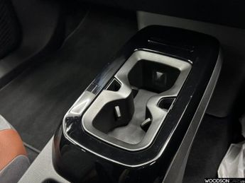 VOLKSWAGEN ID.4 Pro Performance 77kWh 1ST Edition SUV 5dr Electric Auto (204 ps)
