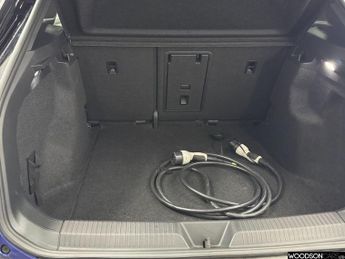 VOLKSWAGEN ID.4 Pro Performance 77kWh 1ST Edition SUV 5dr Electric Auto (204 ps)
