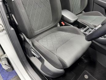 SKODA KAROQ 2.0 TSI SportLine SUV 5dr Petrol DSG 4WD Euro 6 (s/s) (190 ps)