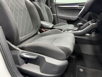 SKODA KAROQ 2.0 TSI SportLine SUV 5dr Petrol DSG 4WD Euro 6 (s/s) (190 ps)