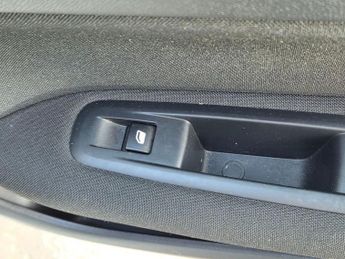 PEUGEOT 308 1.2 PureTech Allure Hatchback 5dr Petrol EAT Euro 6 (s/s) (130 p