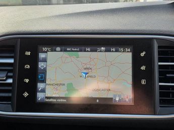 PEUGEOT 308 1.2 PureTech Allure Hatchback 5dr Petrol EAT Euro 6 (s/s) (130 p