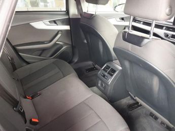 AUDI A4 2.0 TDI ultra Sport Saloon 4dr Diesel S Tronic Euro 6 (s/s) (150