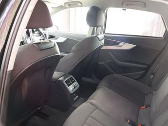 AUDI A4 2.0 TDI ultra Sport Saloon 4dr Diesel S Tronic Euro 6 (s/s) (150