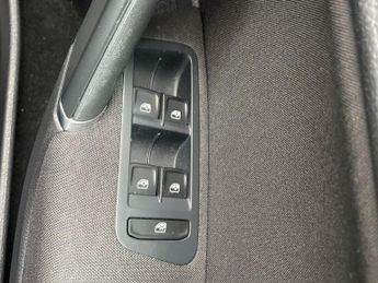 VOLKSWAGEN GOLF 1.4 TSI BlueMotion Tech SE Hatchback 5dr Petrol DSG Euro 6 (s/s)