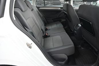 VOLKSWAGEN GOLF SV 1.6 TDI BlueMotion Tech SE MPV 5dr Diesel DSG Euro 6 (s/s) (110 