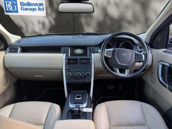 LAND ROVER DISCOVERY SPORT 2.0 TD4 HSE SUV 5dr Diesel Auto 4WD Euro 6 (s/s) (180 ps)