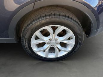 LAND ROVER DISCOVERY SPORT 2.0 TD4 HSE SUV 5dr Diesel Auto 4WD Euro 6 (s/s) (180 ps)