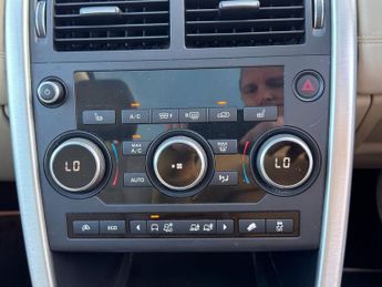 LAND ROVER DISCOVERY SPORT 2.0 TD4 HSE SUV 5dr Diesel Auto 4WD Euro 6 (s/s) (180 ps)