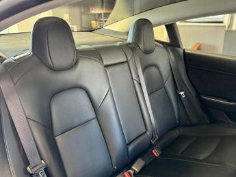 TESLA Model 3 (Dual Motor) Long Range Saloon 4dr Electric Auto 4WDE (346 ps)