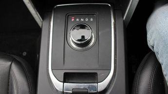 LAND ROVER DISCOVERY SPORT 2.0 TD4 HSE SUV 5dr Diesel Auto 4WD Euro 6 (s/s) (180 ps)