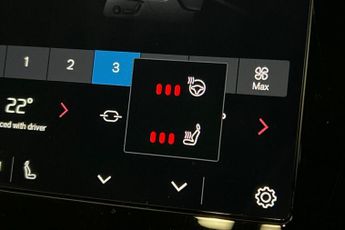 VOLVO XC40 Recharge 69kWh Plus SUV 5dr Electric Auto (231 ps) Rear Park Ass