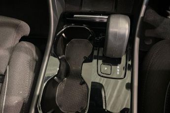 VOLVO XC40 Recharge 69kWh Plus SUV 5dr Electric Auto (231 ps) Rear Park Ass