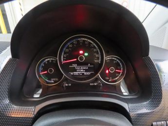 VOLKSWAGEN e-up! 36.8kWh e-up! Hatchback 5dr Electric Auto (82 ps)