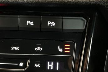 VOLKSWAGEN T-ROC 2.0 TSI R-Line SUV 5dr Petrol DSG 4Motion Euro 6 (s/s) (190 ps) 