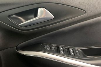 VAUXHALL GRANDLAND X 1.5 Turbo D Ultimate SUV 5dr Diesel Auto Euro 6 (s/s) (130 ps) 3