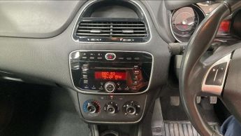 FIAT PUNTO 1.4L 5d  77 BHP