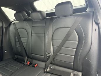 MERCEDES-BENZ GLC 2.1 GLC220d AMG Line SUV 5dr Diesel G-Tronic 4MATIC Euro 6 (s/s)