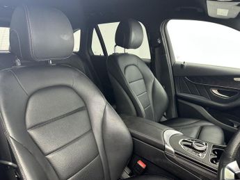 MERCEDES-BENZ GLC 2.1 GLC220d AMG Line SUV 5dr Diesel G-Tronic 4MATIC Euro 6 (s/s)