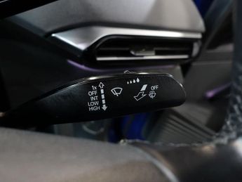 VOLKSWAGEN ID.5 Pro 77kWh Style SUV 5dr Electric Auto (174 ps)