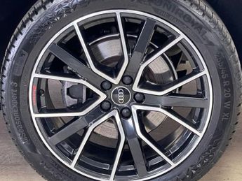 AUDI Q5 2.0 TDI 40 Black Edition SUV 5dr Diesel S Tronic quattro Euro 6 