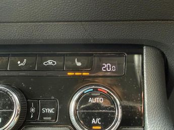 SKODA KAROQ 2.0 TDI SE L SUV 5dr Diesel DSG 4WD Euro 6 (s/s) (150 ps)
