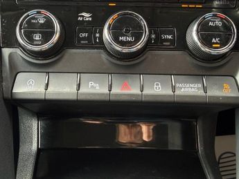 SKODA KAROQ 2.0 TDI SE L SUV 5dr Diesel DSG 4WD Euro 6 (s/s) (150 ps)