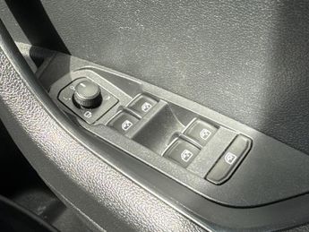 SKODA KAROQ 2.0 TDI SE L SUV 5dr Diesel DSG 4WD Euro 6 (s/s) (150 ps)
