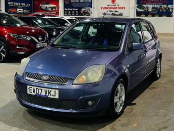 Ford Fiesta 1.4 TD Zetec Climate Hatchback 5dr Diesel Manual (119 g/km, 67 b