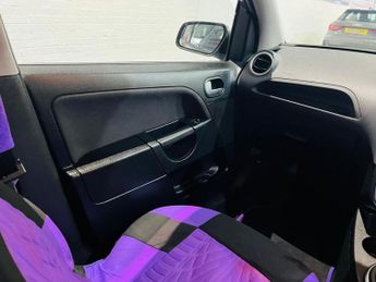 FORD FIESTA 1.4 TD Zetec Climate Hatchback 5dr Diesel Manual (119 g/km, 67 b