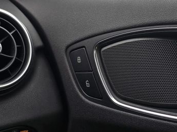 AUDI A1 1.6 TDI S line Sportback 5dr Diesel Manual Euro 5 (s/s) (105 ps)