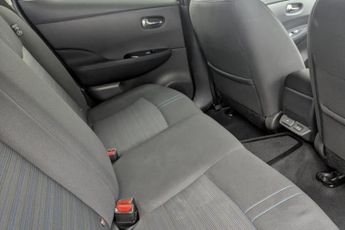 NISSAN LEAF 39kWh N-Connecta Hatchback 5dr Electric Auto (150 ps)