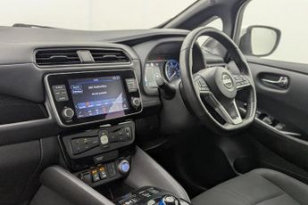 NISSAN LEAF 39kWh N-Connecta Hatchback 5dr Electric Auto (150 ps)