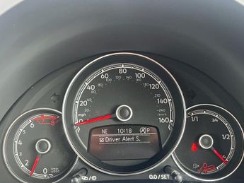 VOLKSWAGEN BEETLE 1.2 TSI BlueMotion Tech Design Cabriolet 2dr Petrol DSG Euro 6 (