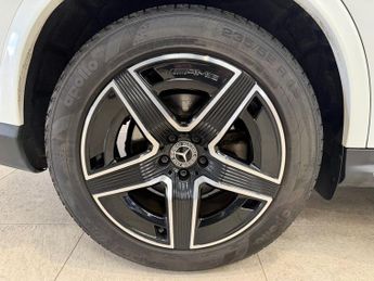 MERCEDES-BENZ GLC 2.0 GLC300h MHEV AMG Line SUV 5dr Petrol Hybrid G-Tronic+ 4MATIC