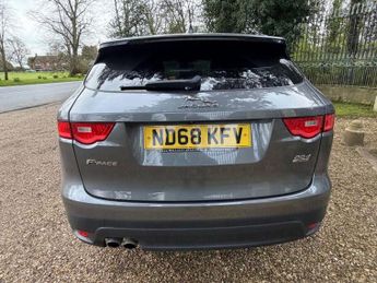 JAGUAR F-PACE 2.0 D180 R-Sport SUV 5dr Diesel Auto AWD Euro 6 (s/s) (180 ps)