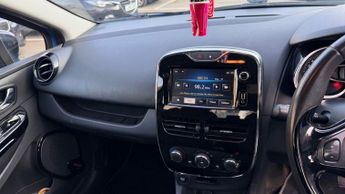 RENAULT CLIO 1.2 16V Dynamique MediaNav Hatchback 5dr Petrol Manual Euro 5 (7