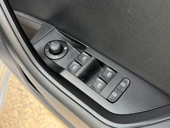 SKODA SUPERB 1.4 TSi iV 13kWh SE Technology Hatchback 5dr Petrol Plug-in Hybr