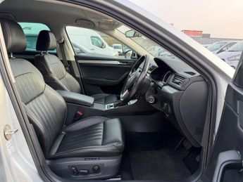 SKODA SUPERB 1.4 TSi iV 13kWh SE Technology Hatchback 5dr Petrol Plug-in Hybr